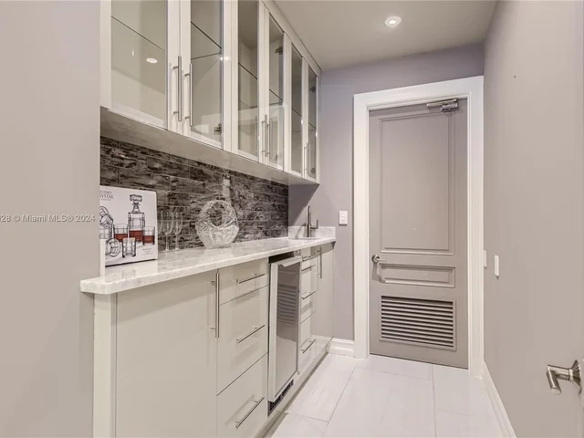 17552 E Fieldbrook Cir E, Boca Raton FL 33496