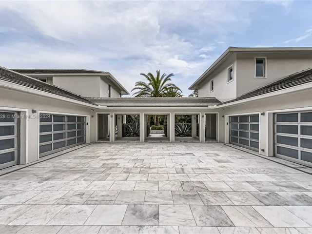 17552 E Fieldbrook Cir E, Boca Raton FL 33496