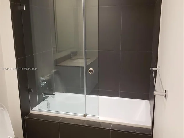 1600 NE 1st Ave # 1806, Miami FL 33132