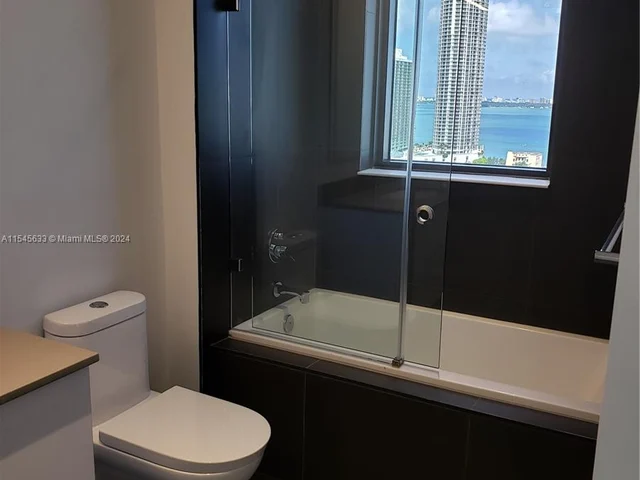 1600 NE 1st Ave # 1806, Miami FL 33132