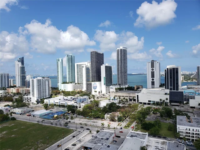 1600 NE 1st Ave # 1806, Miami FL 33132