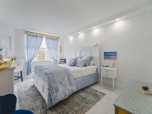 1980 S Ocean Dr # 14B, Hallandale Beach FL 33009