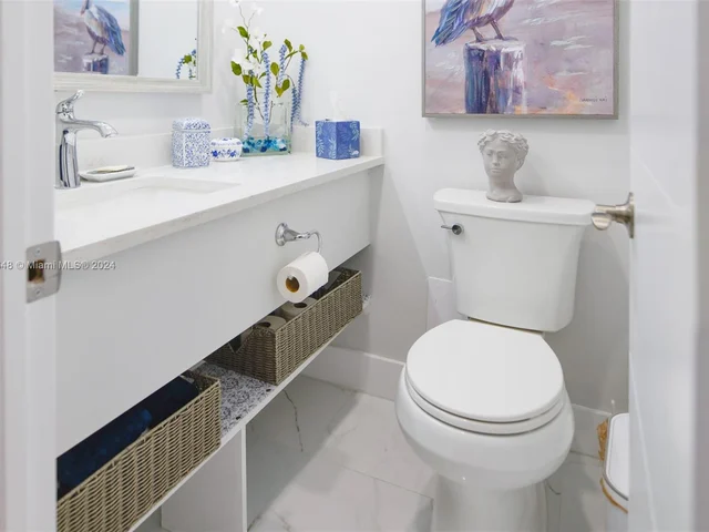 1980 S Ocean Dr # 14B, Hallandale Beach FL 33009