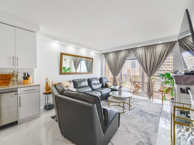 1980 S Ocean Dr # 14B, Hallandale Beach FL 33009