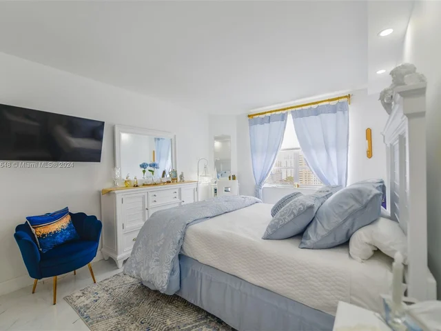 1980 S Ocean Dr # 14B, Hallandale Beach FL 33009