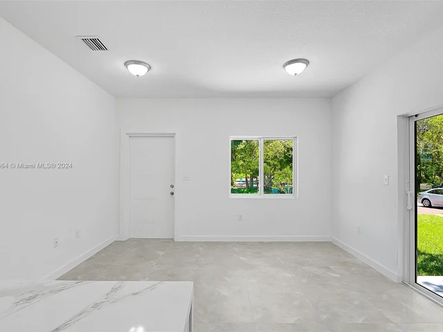 1536 NE 111 ST # 2, Miami FL 33161