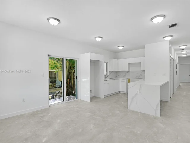 1536 NE 111 ST # 2, Miami FL 33161