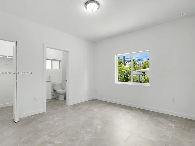 1536 NE 111 ST # 2, Miami FL 33161