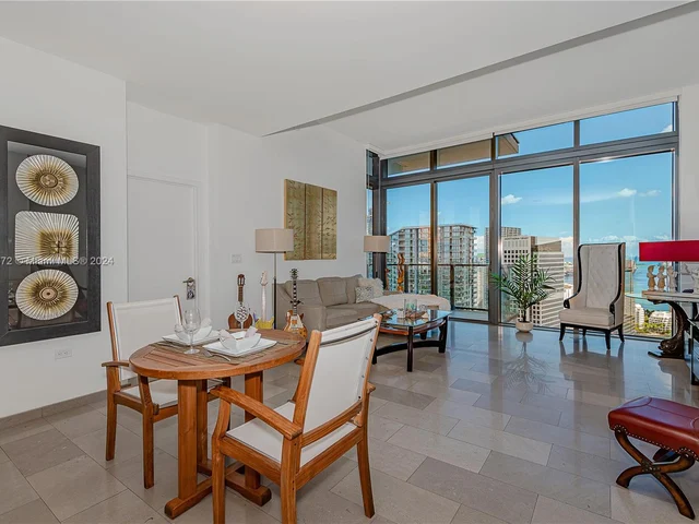 88 SW 7th St # 4107, Miami FL 33130