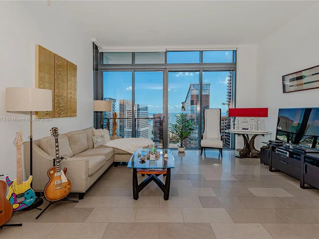 88 SW 7th St # 4107, Miami FL 33130