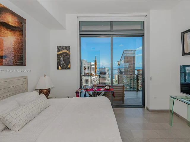 88 SW 7th St # 4107, Miami FL 33130