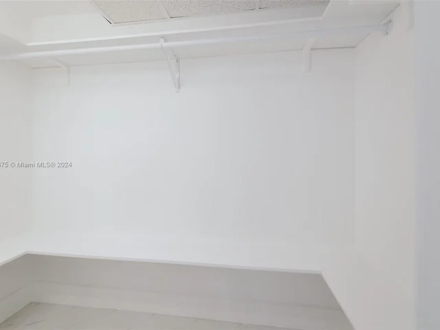 1980 S Ocean Dr # 18K, Hallandale Beach FL 33009