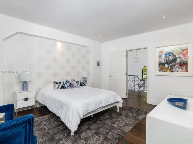 5736 Lagorce Dr, Miami Beach FL 33140