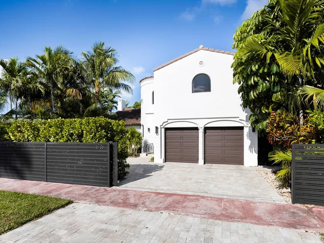 5736 Lagorce Dr, Miami Beach FL 33140