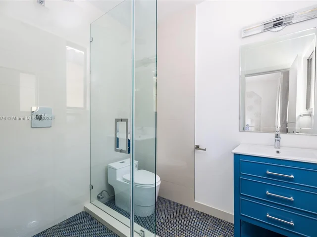 5736 Lagorce Dr, Miami Beach FL 33140