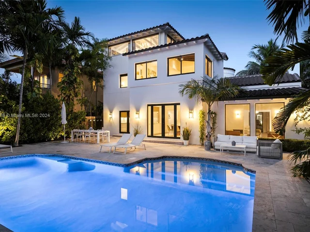 5736 Lagorce Dr, Miami Beach FL 33140