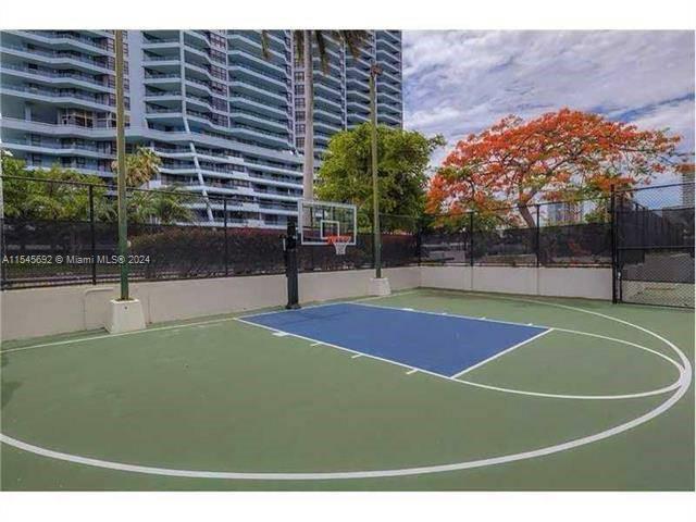 600 NE 36th ST # 1207, Miami FL 33137