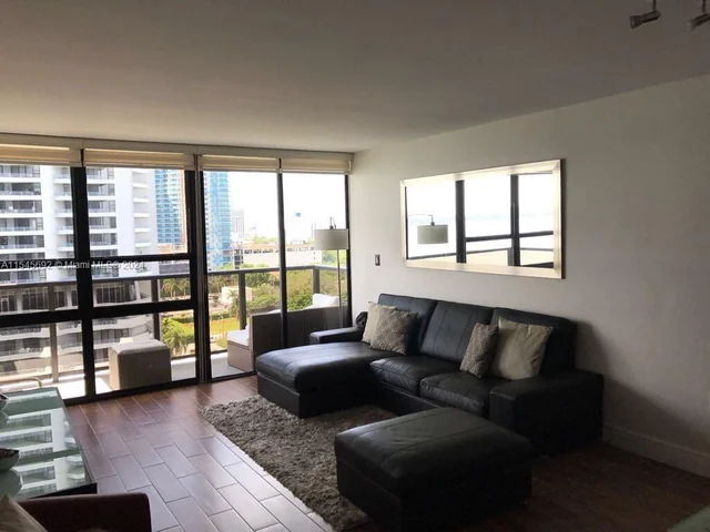 600 NE 36th ST # 1207, Miami FL 33137