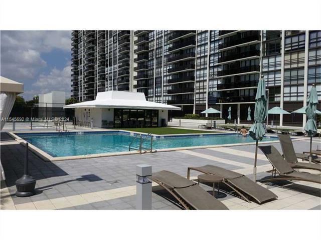 600 NE 36th ST # 1207, Miami FL 33137