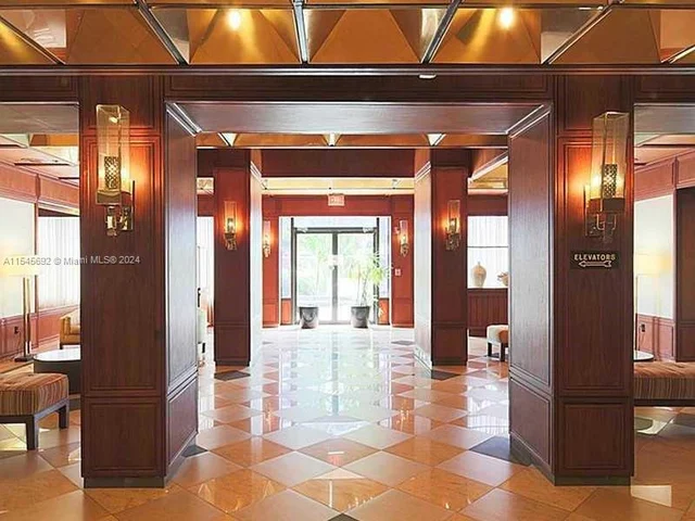 600 NE 36th ST # 1207, Miami FL 33137