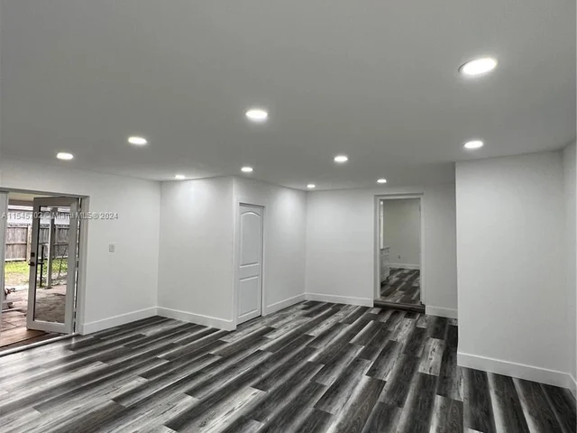 17621 NW 42nd Ave, Miami Gardens FL 33055