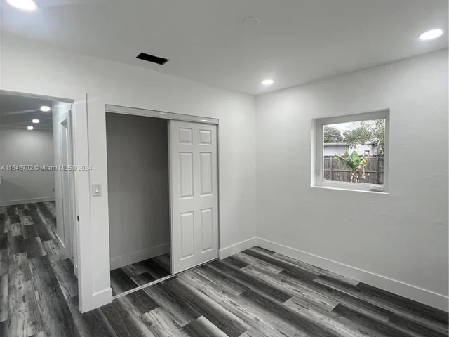 17621 NW 42nd Ave, Miami Gardens FL 33055