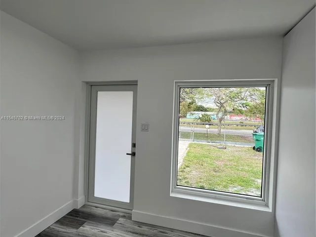 17621 NW 42nd Ave, Miami Gardens FL 33055