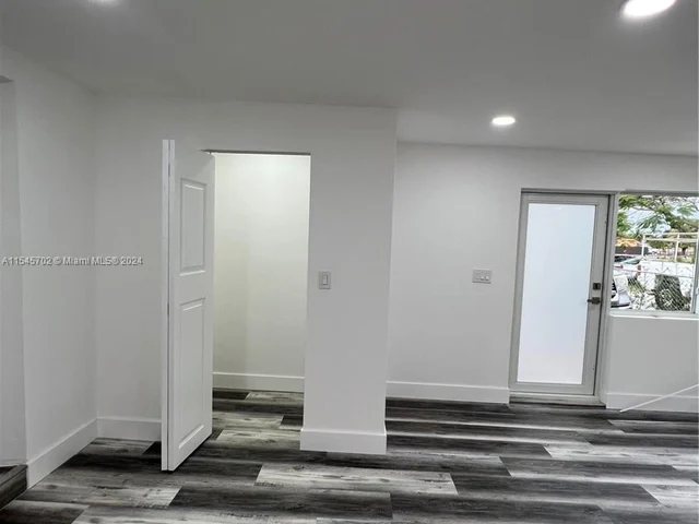 17621 NW 42nd Ave, Miami Gardens FL 33055