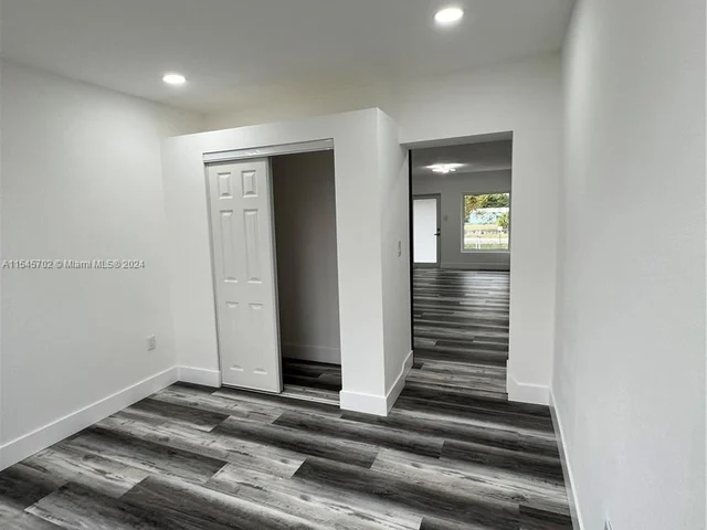 17621 NW 42nd Ave, Miami Gardens FL 33055