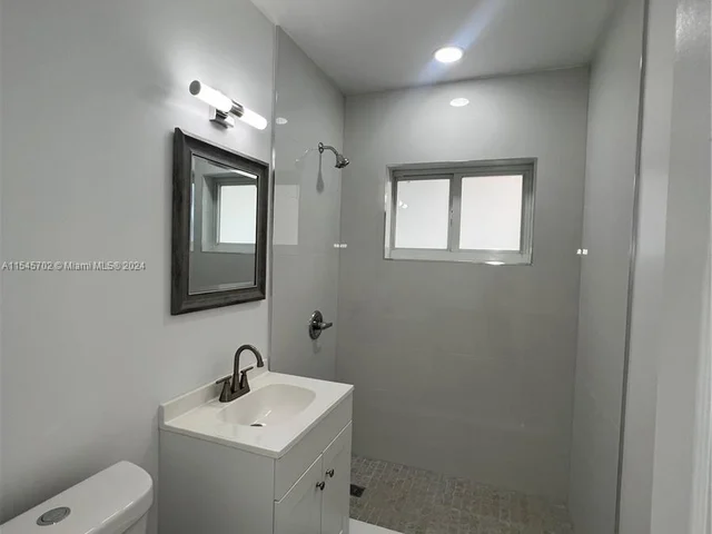 17621 NW 42nd Ave, Miami Gardens FL 33055