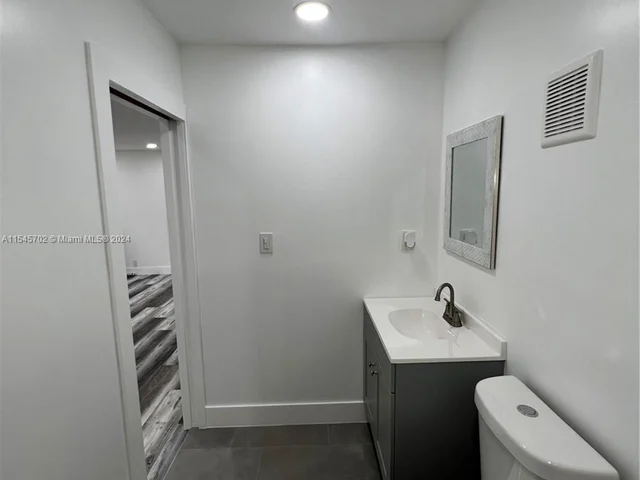 17621 NW 42nd Ave, Miami Gardens FL 33055