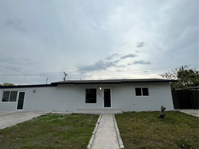 17621 NW 42nd Ave, Miami Gardens FL 33055