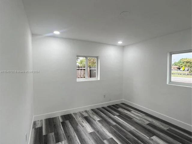 17621 NW 42nd Ave, Miami Gardens FL 33055