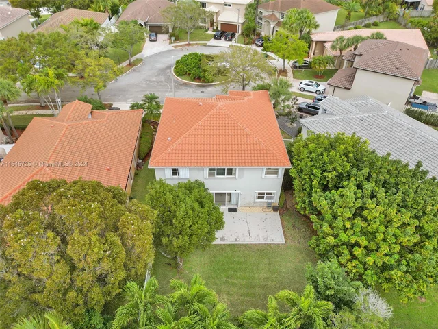 16752 NW 12th Ct, Pembroke Pines FL 33028