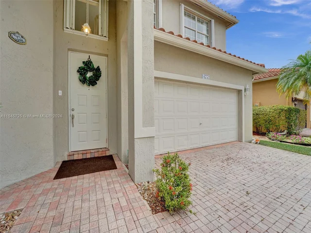 16752 NW 12th Ct, Pembroke Pines FL 33028