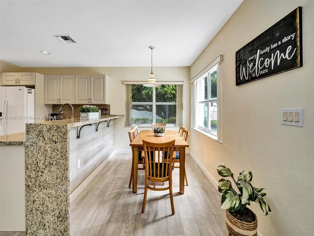 16752 NW 12th Ct, Pembroke Pines FL 33028