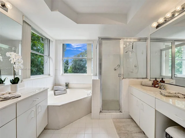 16752 NW 12th Ct, Pembroke Pines FL 33028