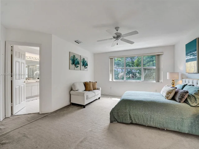 16752 NW 12th Ct, Pembroke Pines FL 33028