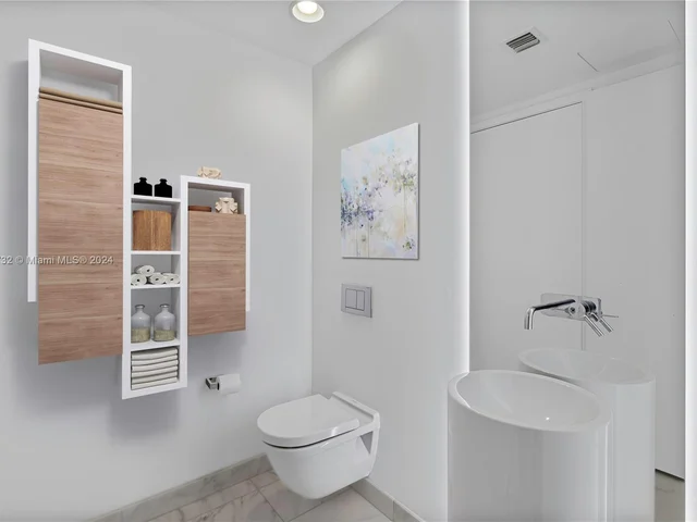 10201 Collins Ave # 1104, Bal Harbour FL 33154