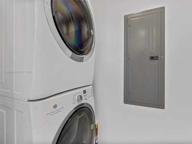 10201 Collins Ave # 1104, Bal Harbour FL 33154