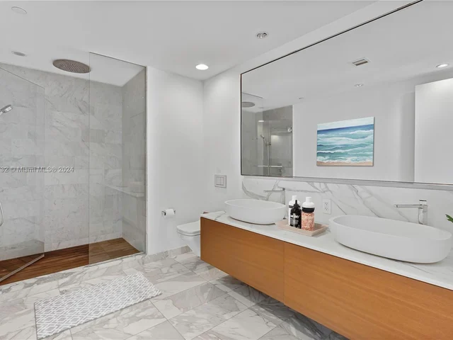 10201 Collins Ave # 1104, Bal Harbour FL 33154