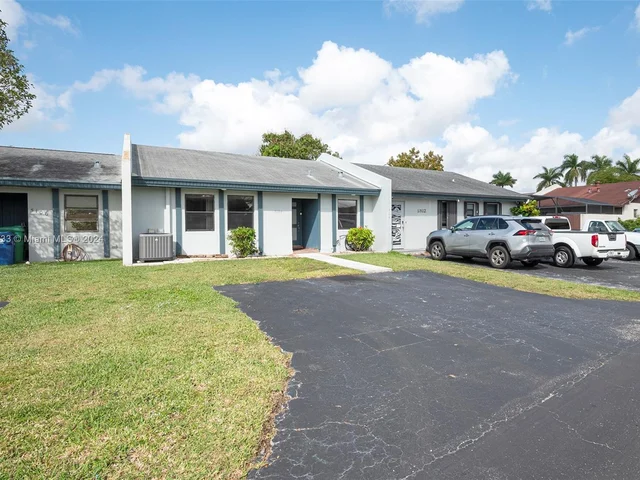 5104 SW 137th Ct, Miami FL 33175