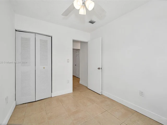 5104 SW 137th Ct, Miami FL 33175