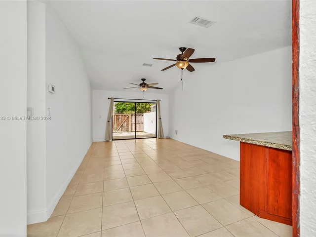 5104 SW 137th Ct, Miami FL 33175