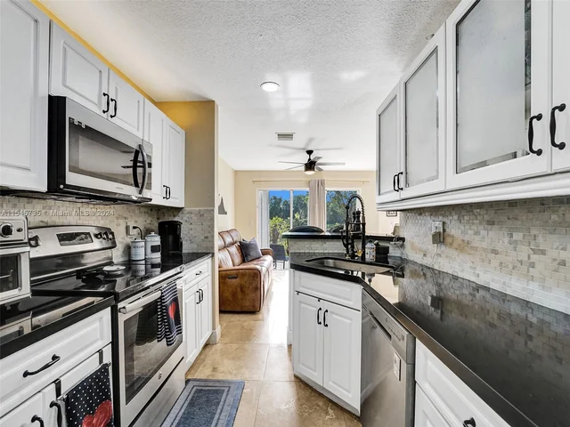 17013 NW 23rd St # 17013, Pembroke Pines FL 33028