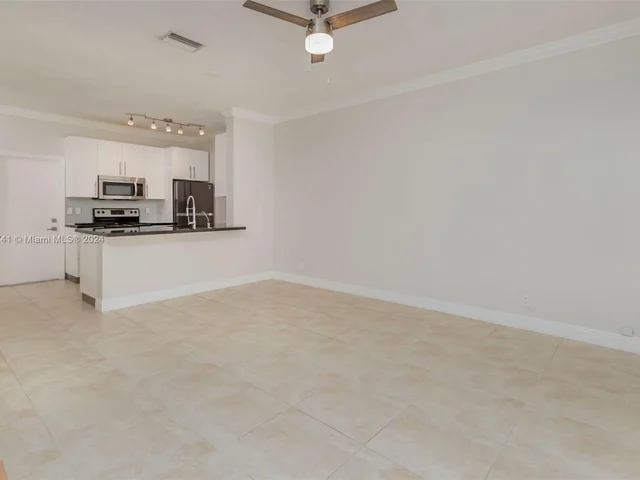 3617 San Simeon Cir, Weston FL 33331