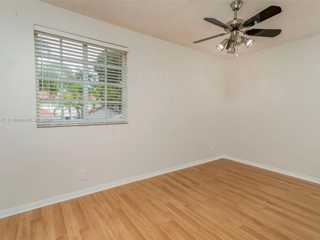 3617 San Simeon Cir, Weston FL 33331