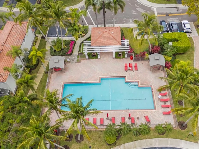 3617 San Simeon Cir, Weston FL 33331