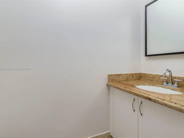 3617 San Simeon Cir, Weston FL 33331