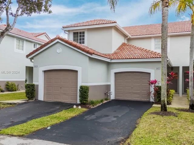 3617 San Simeon Cir, Weston FL 33331